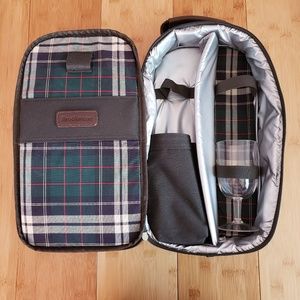 Brookstone insulated wine case